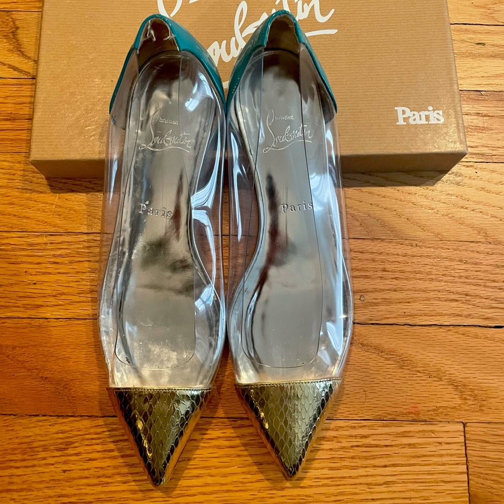 Christian Louboutin Flats - Sz 38